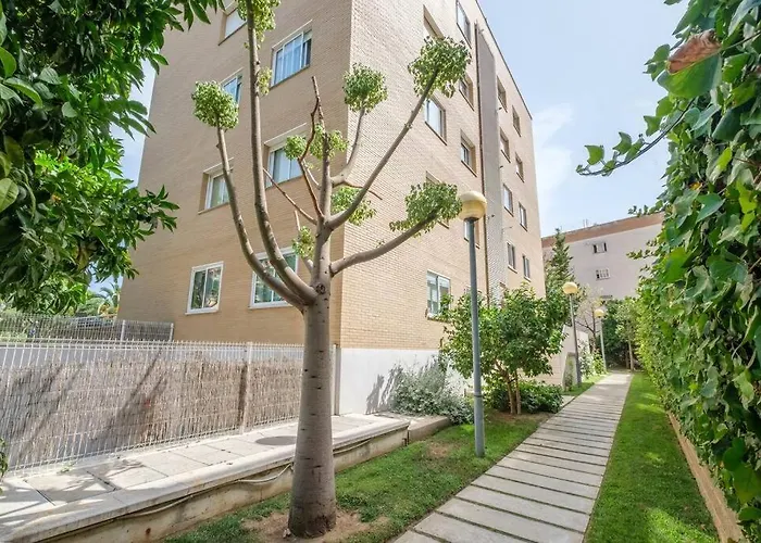 Apartamento En Complejo Residencial, Con Piscina.