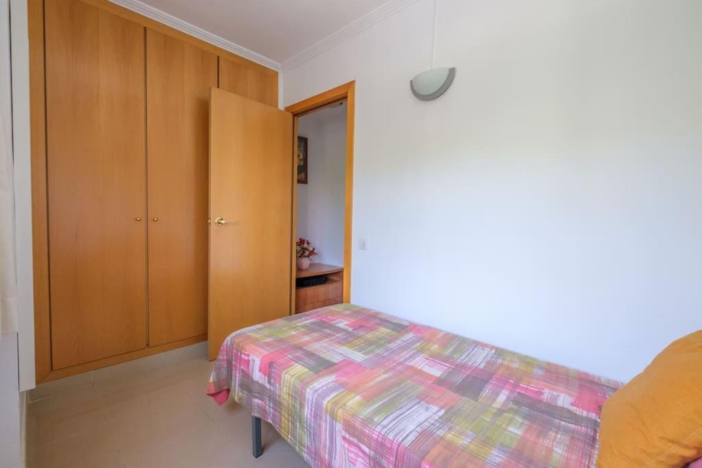 Appartamento En Complejo Residencial, Con Piscina. *