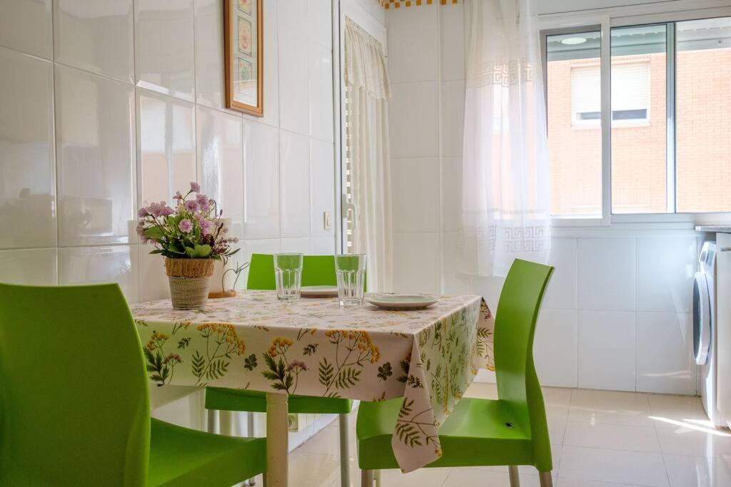 Appartamento En Complejo Residencial, Con Piscina.