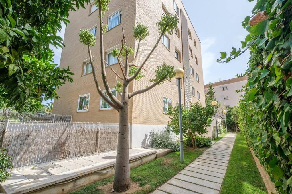 Apartamento En Complejo Residencial, Con Piscina.